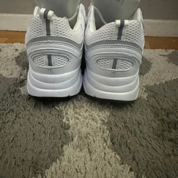 Dior B22 Size 11